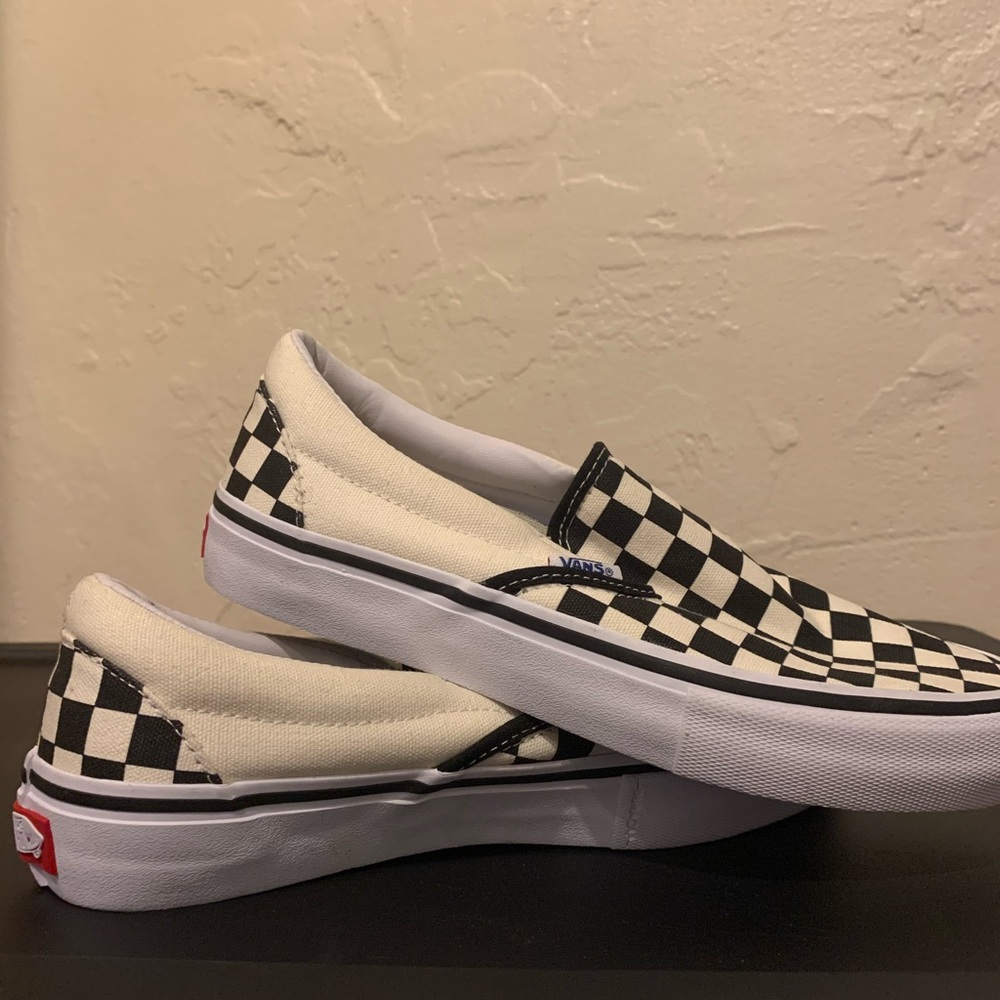 Brand new vans slip on pro checkered